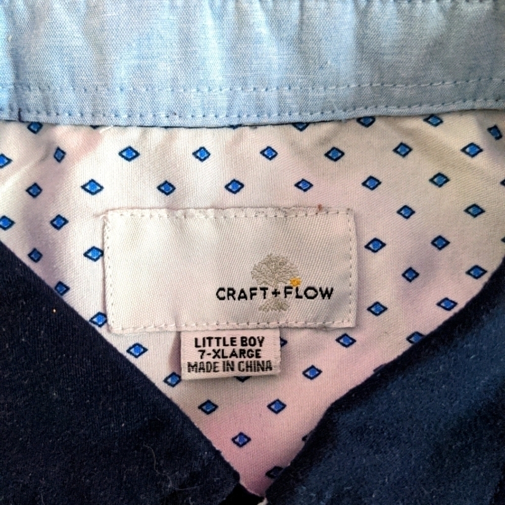 Craft+Flow Navy button down - Picture 2 of 3